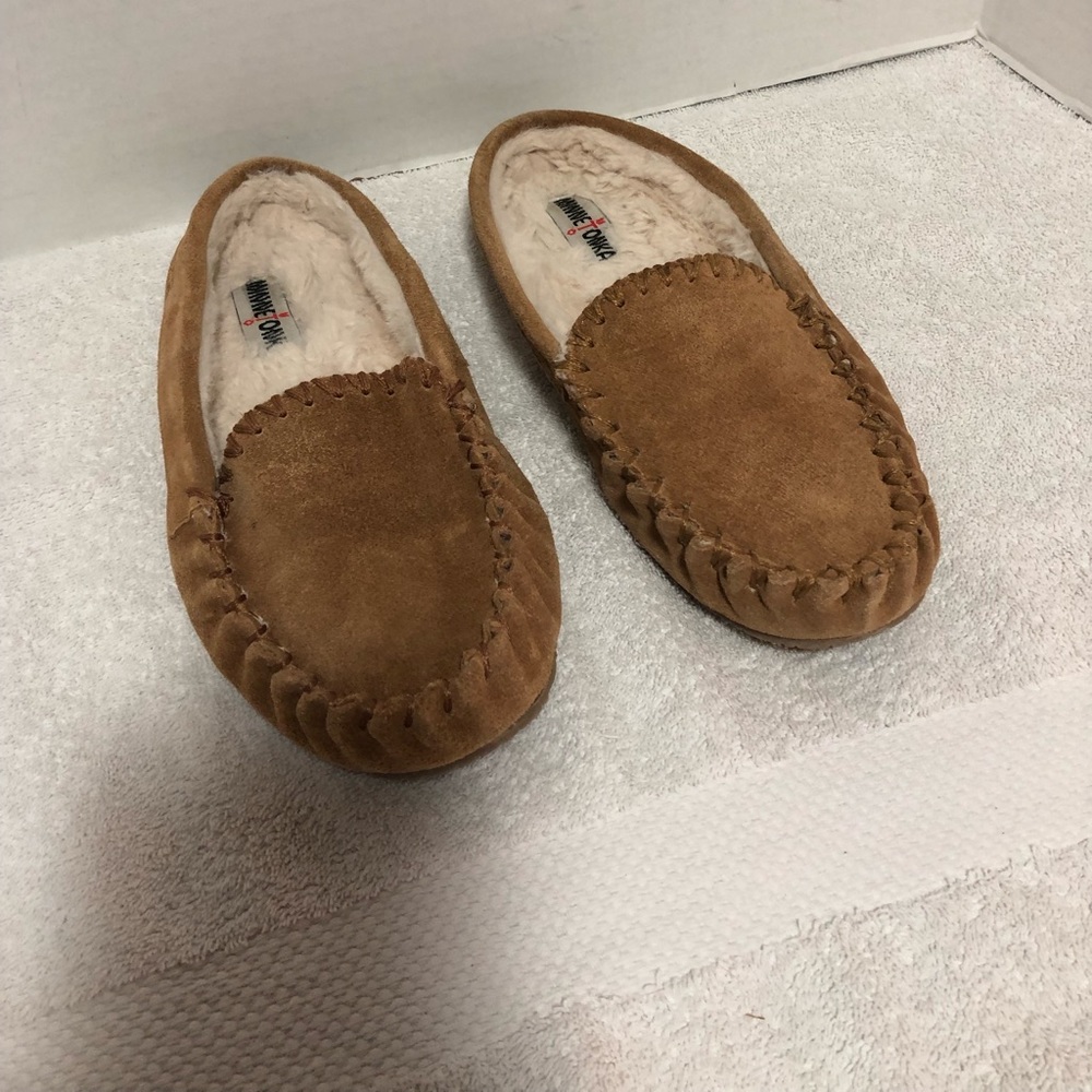 Minnetonka Women’s Moccasins Slippers